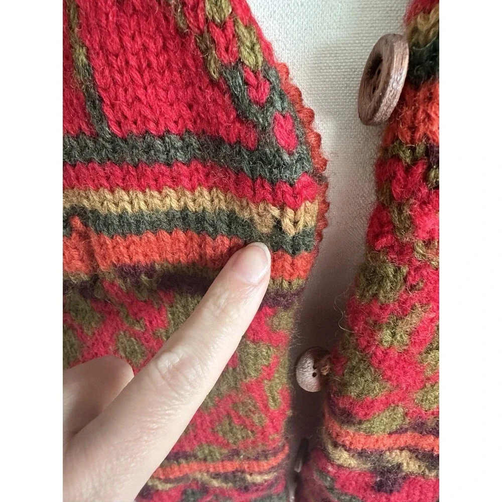 Vintage Hand Knit Wool Cardigan South American Motif Red Green Chunky Boho L/XL - Picture 3 of 10